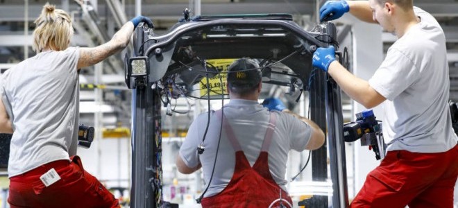 Almanya'da imalat sektörü PMI, aralıkta 34 ayın en yükseğine çıktı 