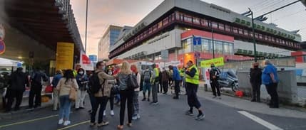 Almanya'da Kovid-19 kısıtlamaları hizmet sektörünü olumsuz etkiliyor