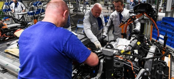 Almanya'da sanayi üretimi martta yüzde 2,5 arttı