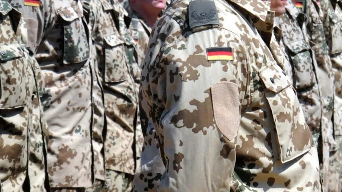 Almanya'da yedek askerler için yaş sınırının 70'e çıkarılması çağrısı