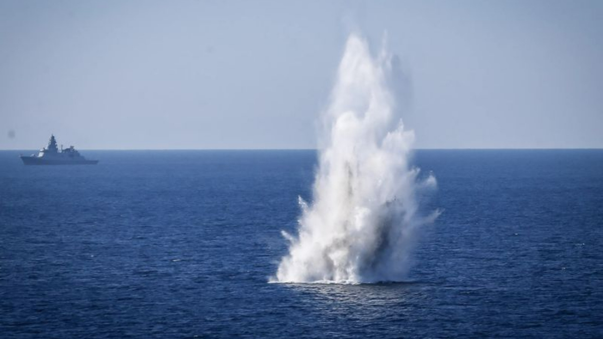 Almanya, Hürmüz için Akdeniz'e mayın arama gemisi gönderiyor