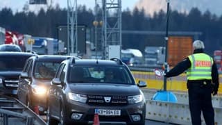 Almanya sınır kontrollerini Eylül 2026'ya kadar uzattı