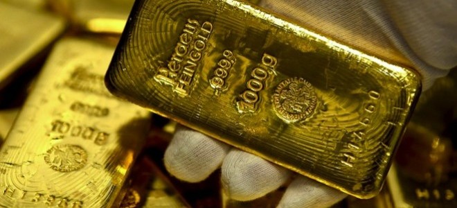 Altın 2025’te rekor tırmanışla ilk yarının kahramanı oldu