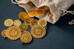 Altın fiyatlarında petrol baskısı derinleşiyor