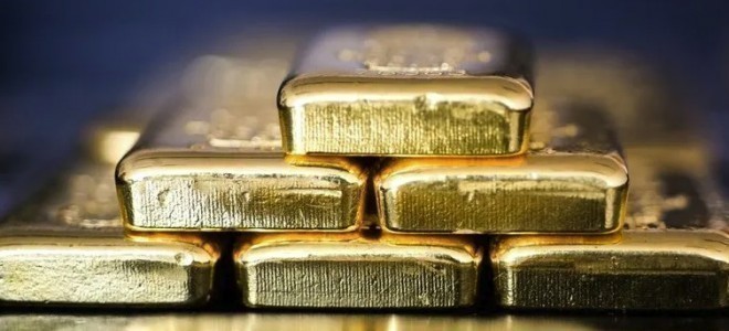 Altın son bir ayın en düşük seviyesine indi