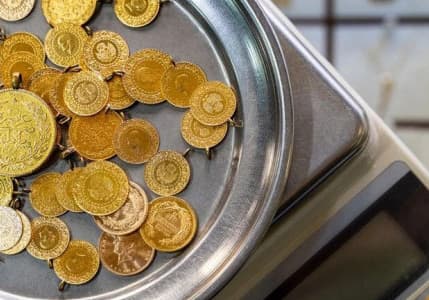 Altın zirveden geriledi: Goldman Sachs’tan yeni tahmin geldi