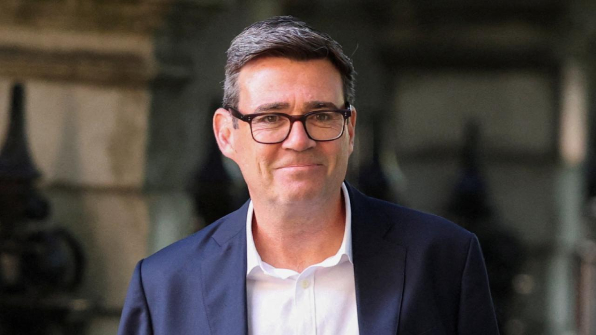Andy Burnham İngiltere’nin yeni başbakanı oldu