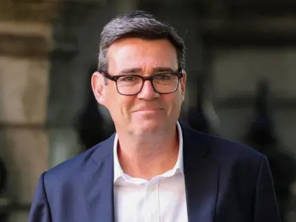 Andy Burnham İngiltere’nin yeni başbakanı oldu
