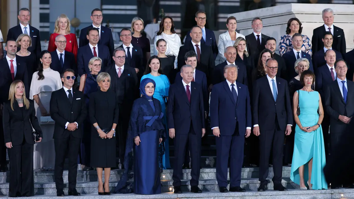 Ankara'daki tarihi NATO Zirvesi'nde ikinci gün