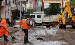Antalya'da selden etkilenenlere destek ödemeleri başladı