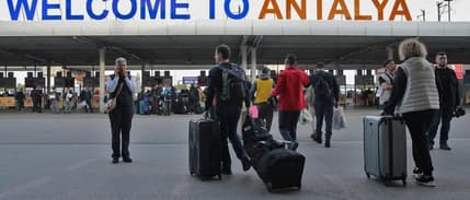 Turizmde rekor yılı: Antalya'ya hava yoluyla gelen turist sayısı 10 milyonu aştı