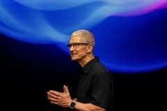 Apple CEO’su Tim Cook görevini bırakıyor