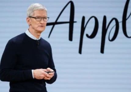 Apple CEO'su Tim Cook, yıllık maaşının %40 düşürülmesini istedi