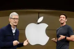 Apple'da 15 yıllık Tim Cook dönemi sona erdi