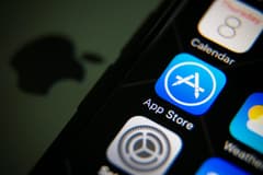 Apple ve Google'dan İngiltere’de geri adım