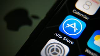 Apple ve Google'dan İngiltere’de geri adım