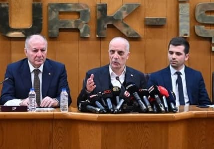 Asgari ücrette masadaki ilk rakam belli oldu: Türk-İş, işçilerin asgari ücret talebini açıkladı