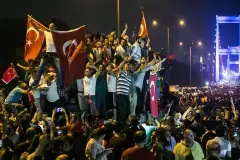 'Asırlık Gece' belgeselinin çekimleri nedeniyle FSM Köprüsü 3 gece trafiğe kapalı