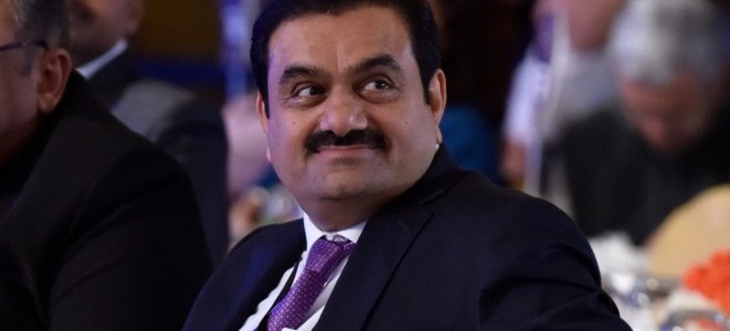 Asya'nın en zengin insanlarından biri olan Adani'nin zararı, 100 milyar doları aştı