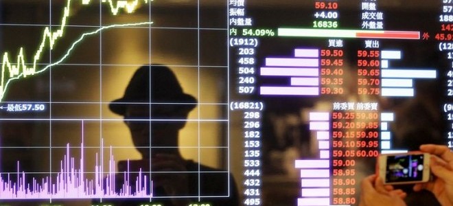 Asya piyasaları Çin’den gelen zayıf veriler etkisiyle karışık