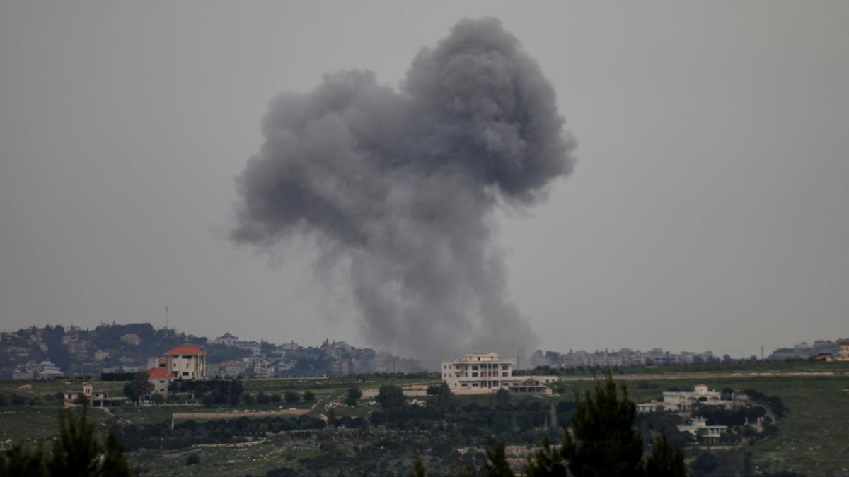 Ateşkes kağıt üzerinde kaldı: İsrail, Lübnan'a hava saldırısı başlattı