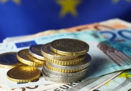 Avrupa'da tüketicilerin enflasyon beklentileri geriledi