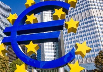 ECB faizi 10 baz puan düşürerek yüzde eksi 0,50’ye indirdi