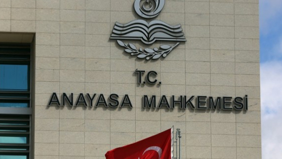Avukatlara sosyal medya reklam kısıtlaması getirildi
