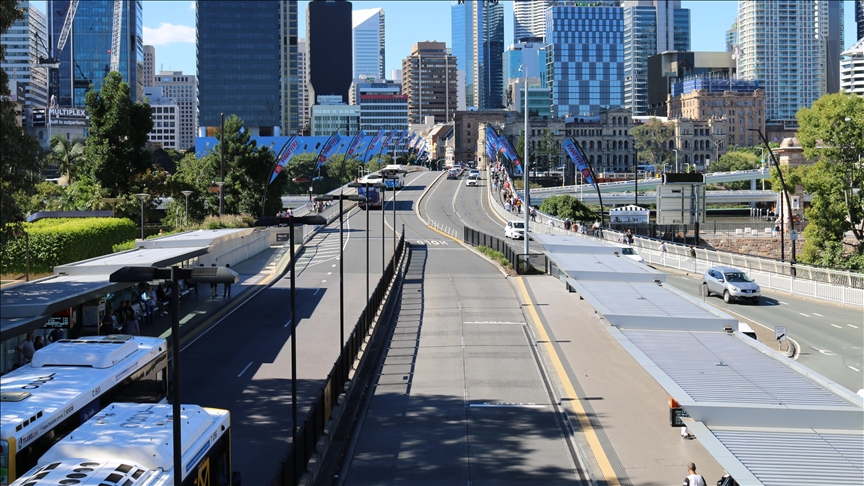 Avustralya'da otoyol ücretleri geçici olarak askıya alındı