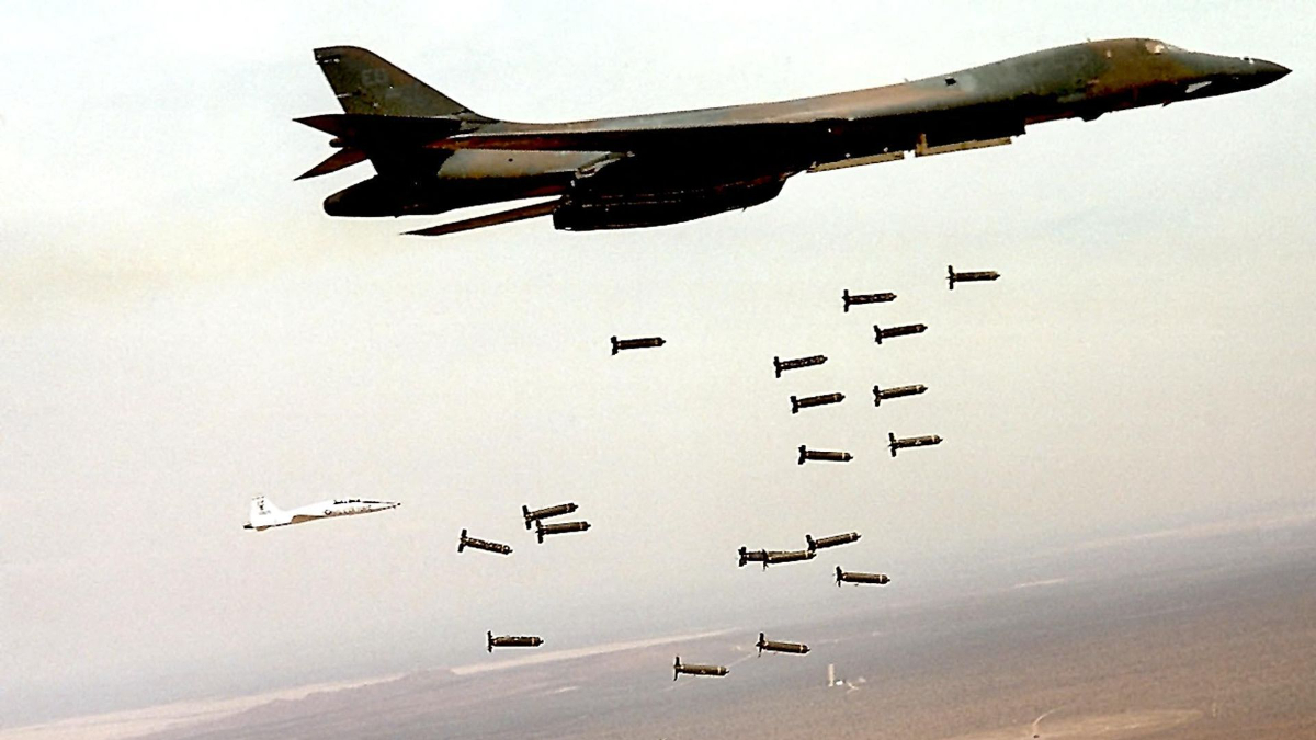Axios: ABD, İran'da B-1 bombardıman uçaklarını kullanmaya başladı