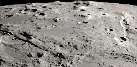 Ay'da yüzyılda bir görülecek büyüklükte krater keşfedildi