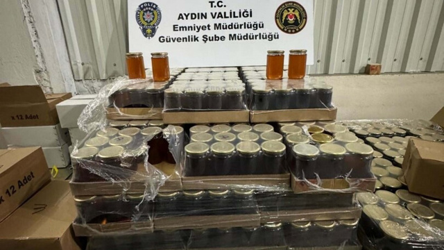 Aydın'da 2 tonun üzerinde sahte bal ele geçirildi