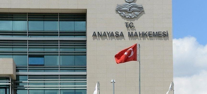 AYM’den beyaz yakalı çalışan için emsal TİS kararı