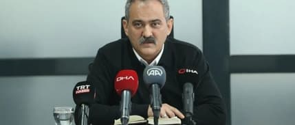 Bakan açıkladı: Öğretmenlerin zorunlu çalışma yükümlülükleri 1 yıl ertelendi