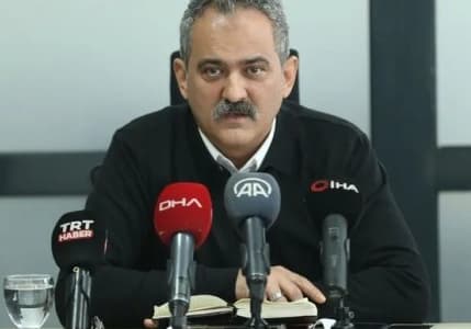 Bakan açıkladı: Öğretmenlerin zorunlu çalışma yükümlülükleri 1 yıl ertelendi