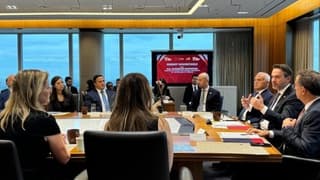 Bakan Bayraktar'dan ABD'de şirket yöneticileriyle yuvarlak masa toplantısı