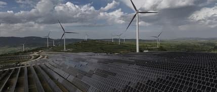 Bakan Bayraktar duyurdu: Elektrik üretiminde çifte rekor kırıldı