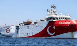 Bakan Bayraktar duyurdu: Oruç Reis Somali'ye ulaştı