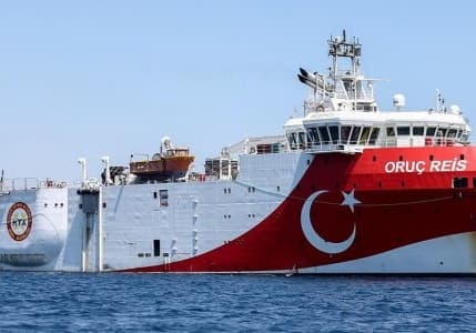 Bakan Bayraktar duyurdu: Oruç Reis Somali'ye ulaştı