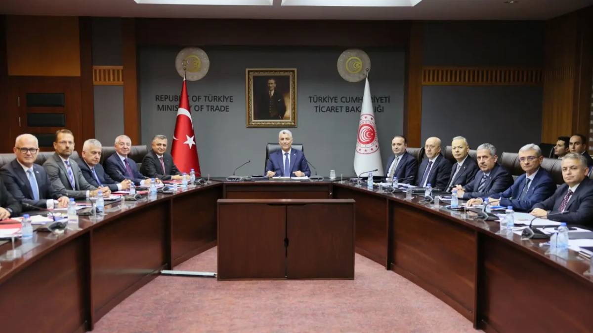 Bakan Bolat otomotiv sektörü temsilcileriyle “Made in EU” politikasını görüştü