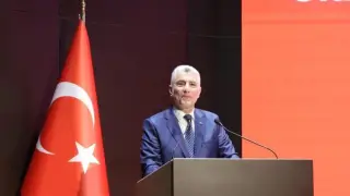 Bakan Bolat: Türkiye küresel yatırımcılar için önemli fırsatlar sunuyor