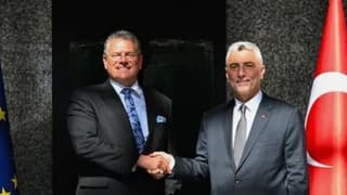 Bakan Bolat: Vize serbestisi konusunda ciddi bir çalışma yapılıyor