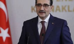 Bakan duyurdu: Karadeniz gazı iletim hattına verildi