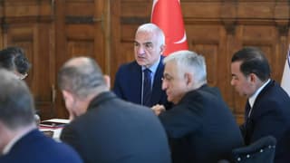 Bakan Ersoy, Bankalar Birliği yönetimi ile bir araya geldi