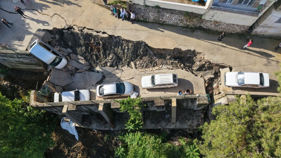 Bakan Göktaş duyurdu: Hatay'daki selzedeler için 30 milyon lira kaynak aktarıldı