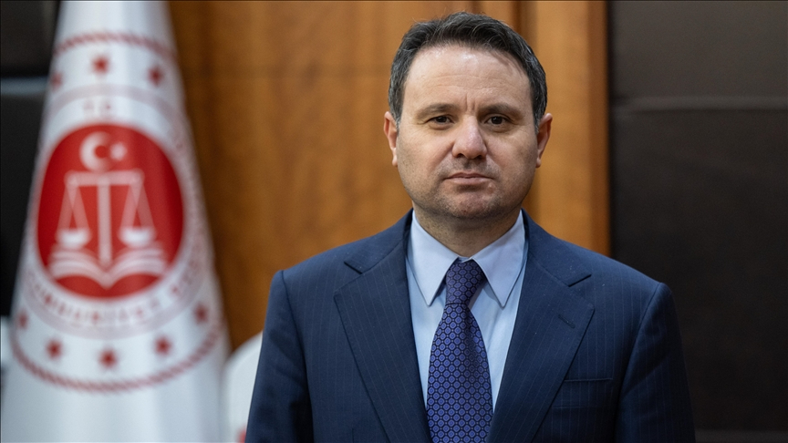 Bakan Gürlek: Dini değerler suç faaliyetlerine kalkan yapılamaz