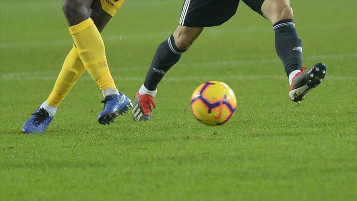 Bakan Gürlek duyurdu: Futbol kulübü yöneticilerine yasa dışı bahis operasyonu