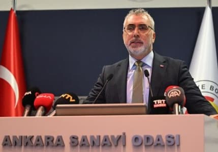 Bakan Işıkhan: Türkiye ekonomisi zorlu koşullara rağmen büyümesini yukarı taşıyor