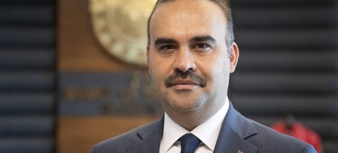 Bakan Kacır’dan gençlere yönelik vergisiz telefon açıklaması