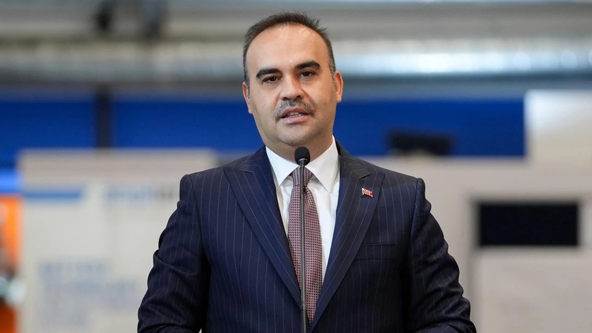 Bakan Kacır duyurdu: Türkiye'nin Ay aracı 2027'de fırlatılacak